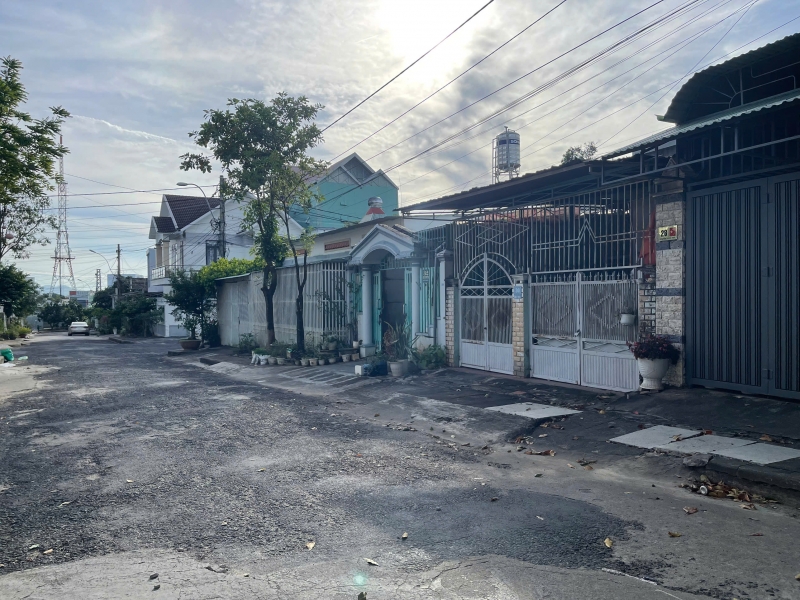 Bán nhà đường Nguyễn Trung Trực, P. Duy Tân, TP. Kon Tum