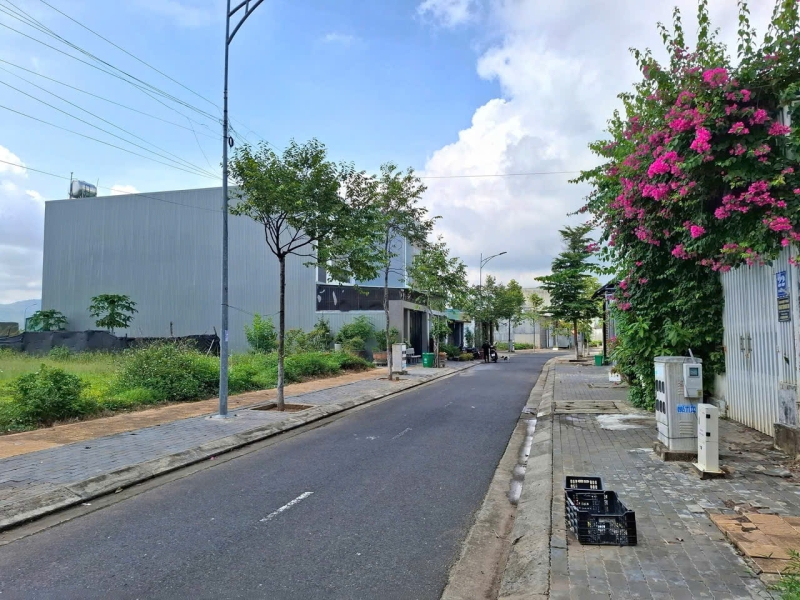 Bán đất đường Đỗ Ngọc Thạch, Khu Nam ĐăkBla, TP. Kon Tum