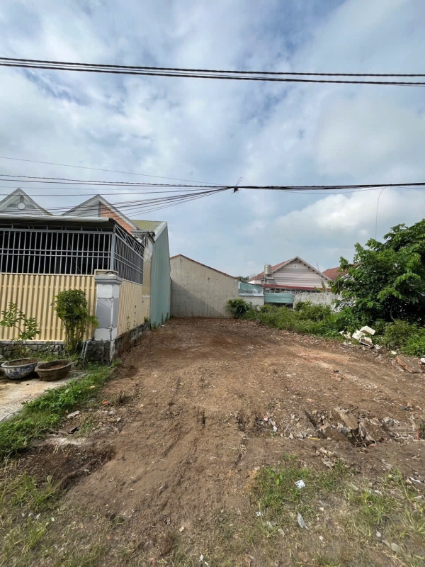 Bán đất đường Lưu Trọng Lư, P. Quang Trung, Tp. Kon Tum