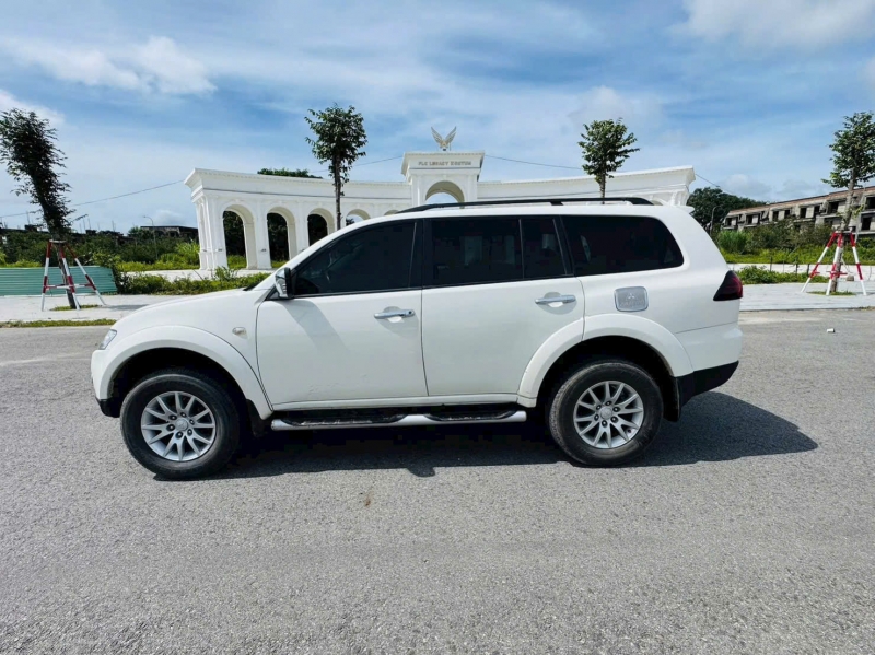 Bán xe Mitsubishi Pajero Sport